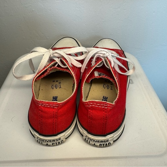 Chuck Taylor All Star Red Converse SZ 6 - Picture 3 of 6